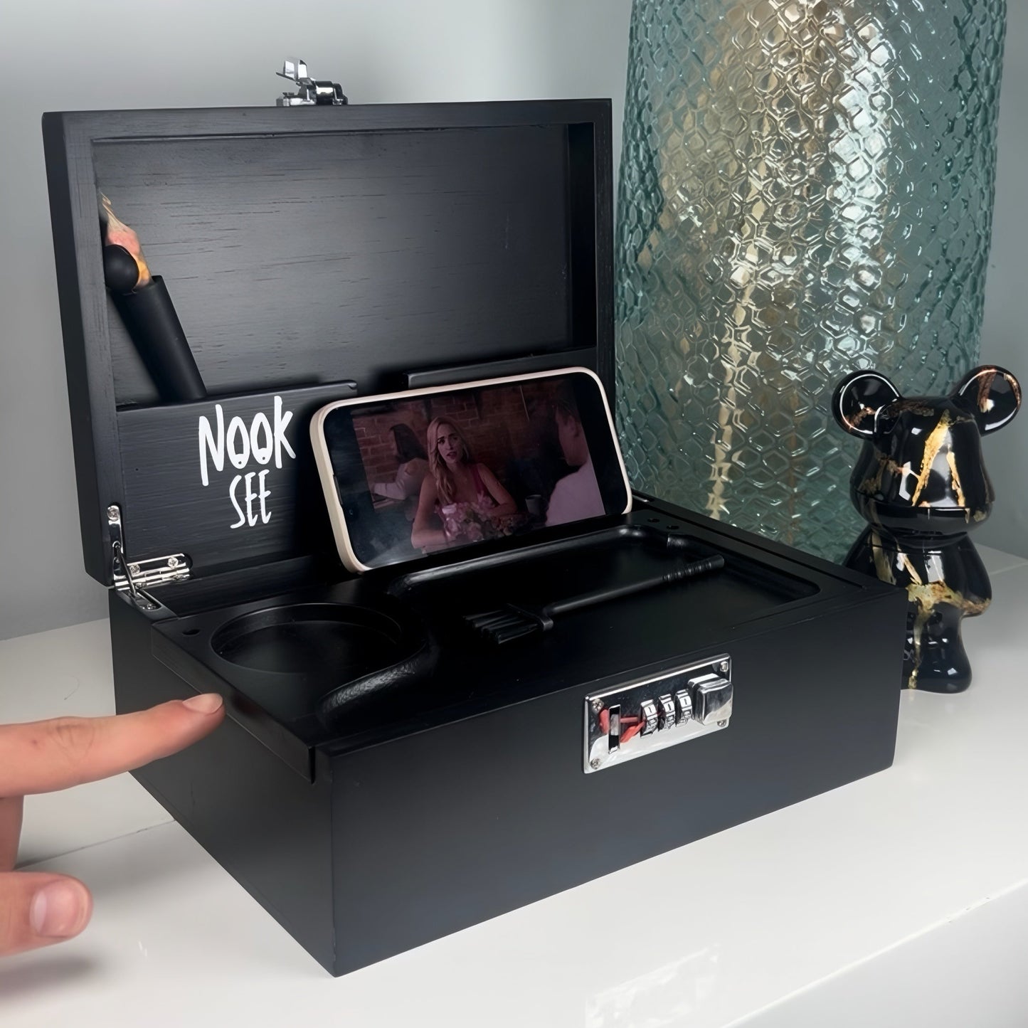 NookseeBox - Black Widow